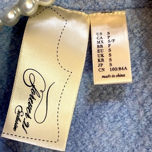 Forever 21 Exclusive light blue long jacket with fancy boucle type fabric - Picture 5 of 6